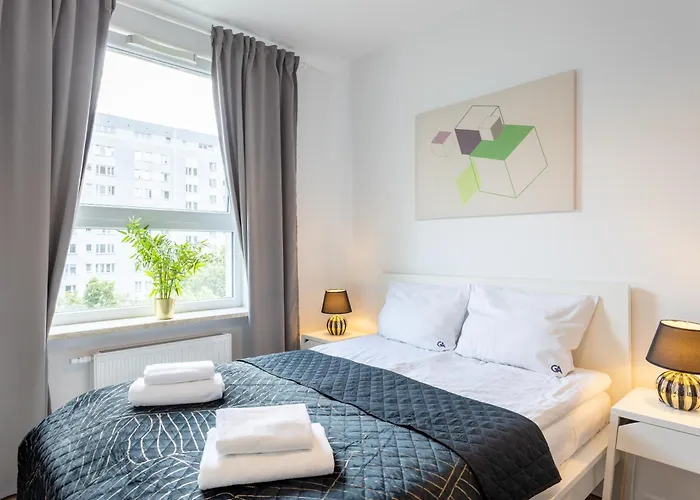 Golden Apartments Warsaw - Big And Bright Stylish Apartments - City Center - Pereca