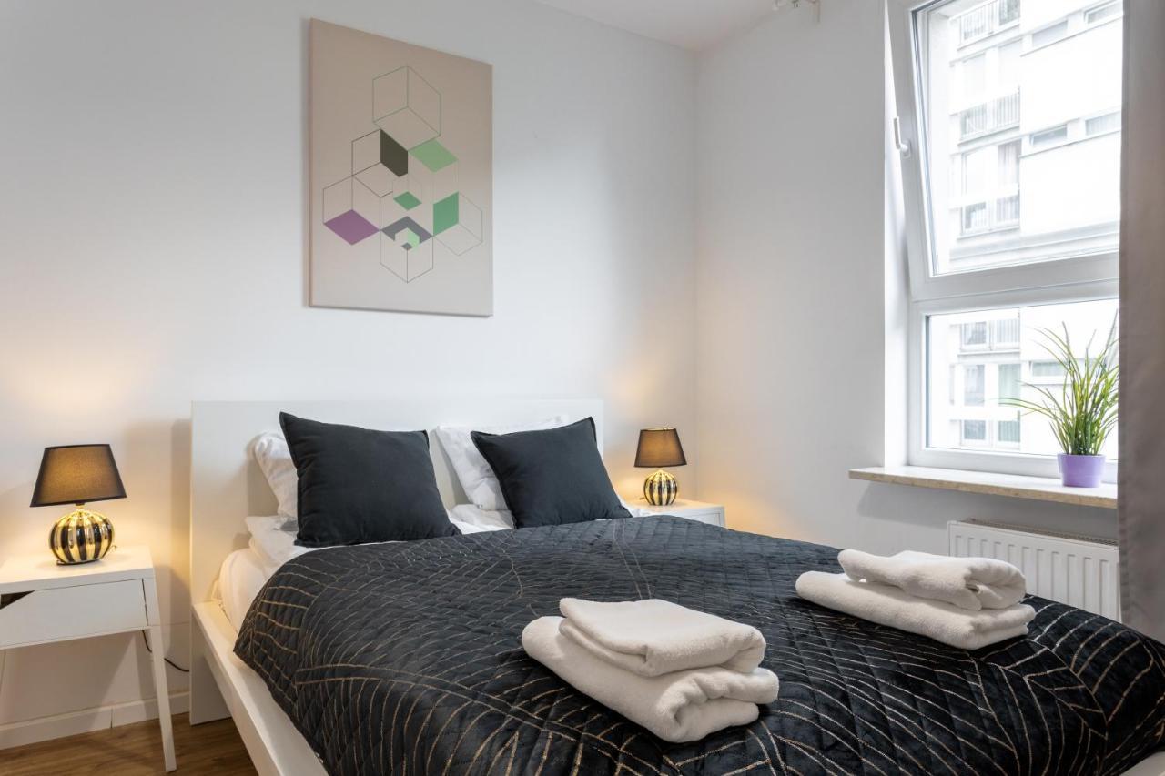 Apartment Golden - Big And Bright Stylish - Center - Pereca