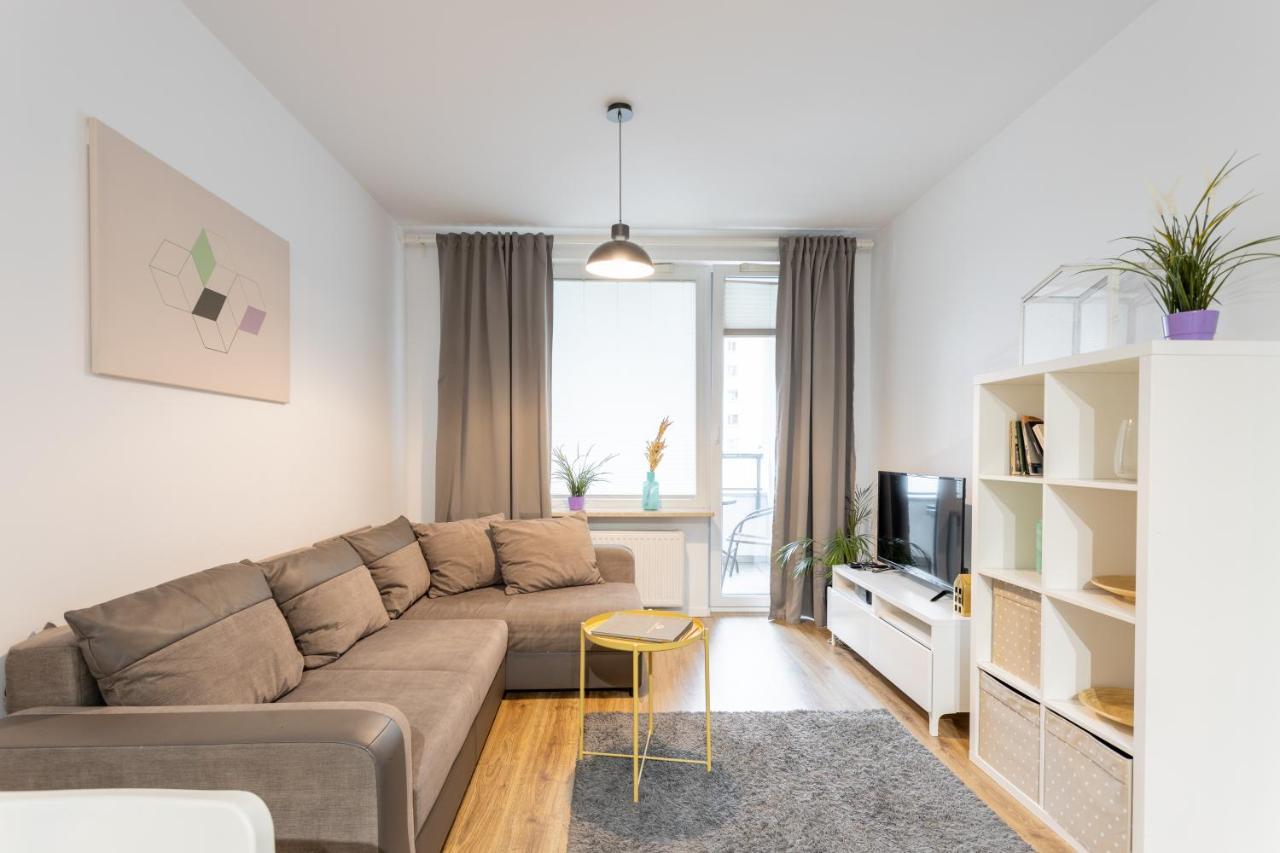 Golden - Big And Bright Stylish - Center - Pereca Apartment *