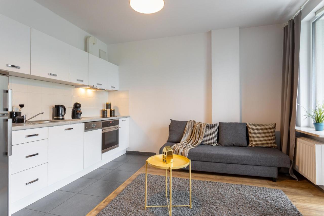 Golden - Big And Bright Stylish - Center - Pereca Apartment