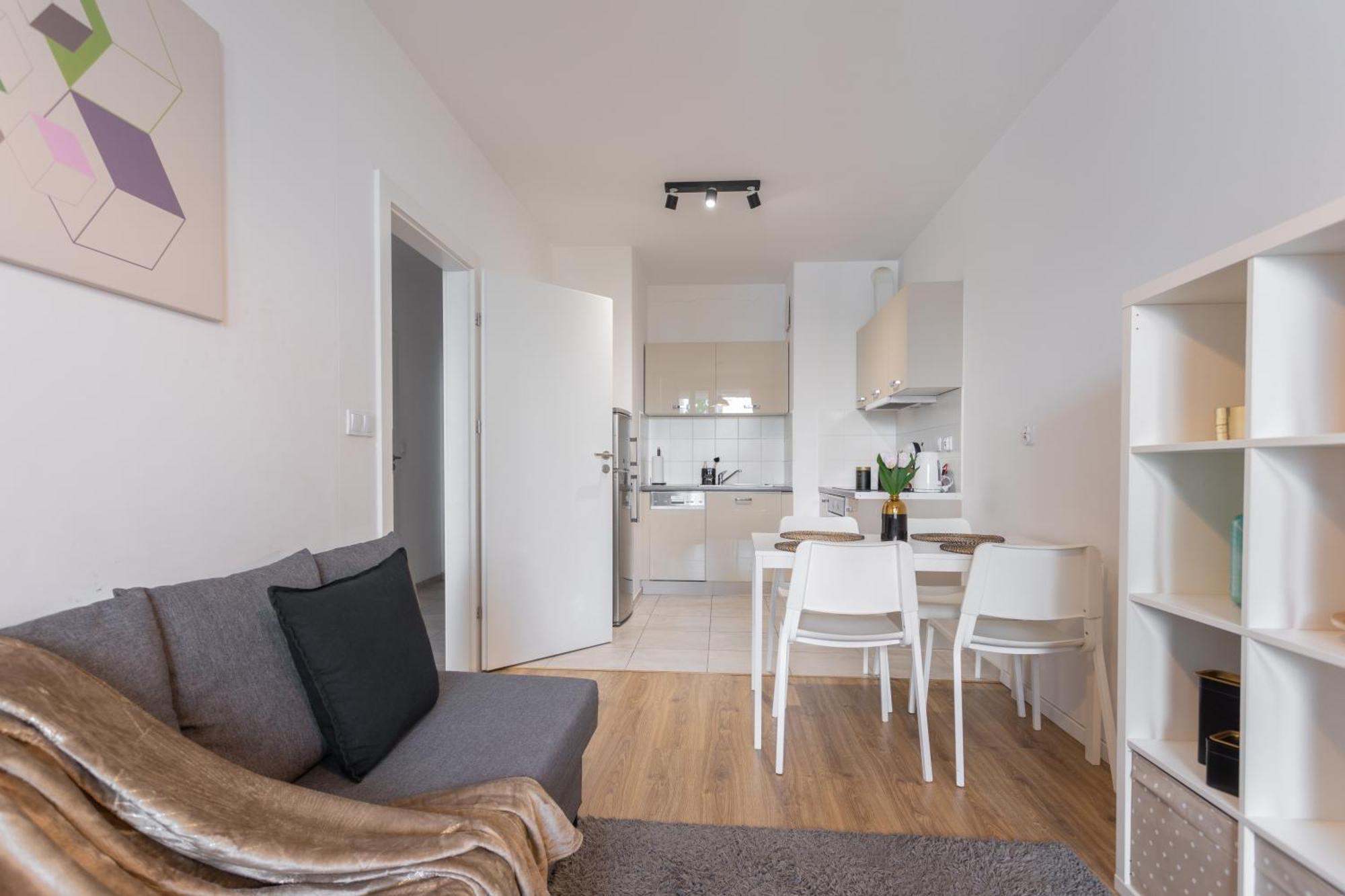 Apartment Golden - Big And Bright Stylish - Center - Pereca *
