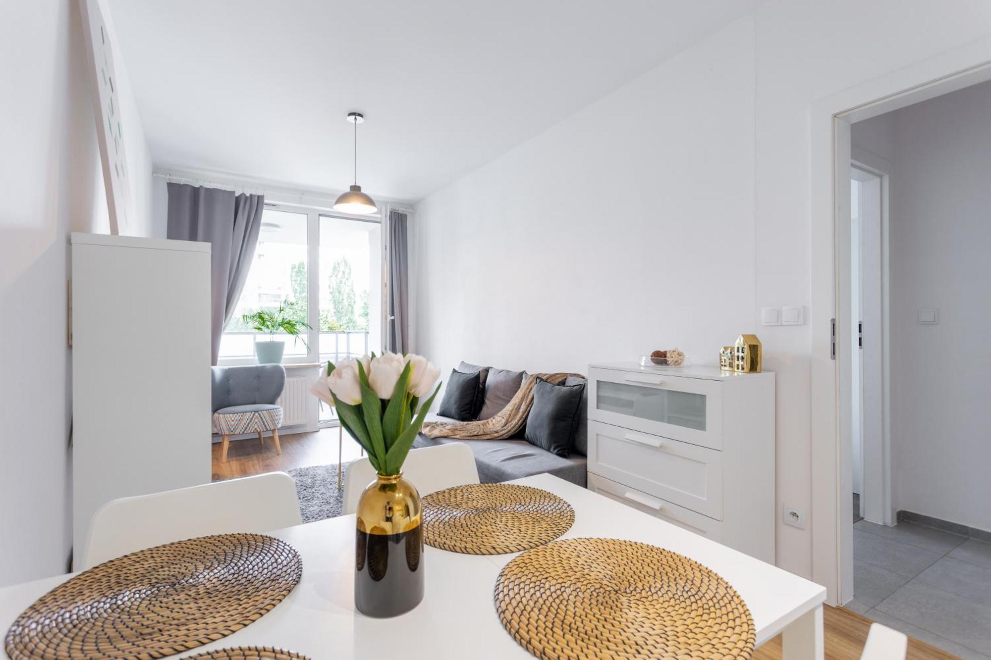 Golden - Big And Bright Stylish - Center - Pereca Apartment *