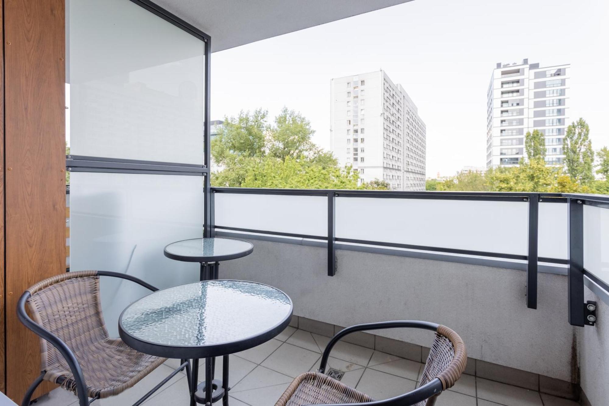 Golden - Big And Bright Stylish - Center - Pereca Apartment *